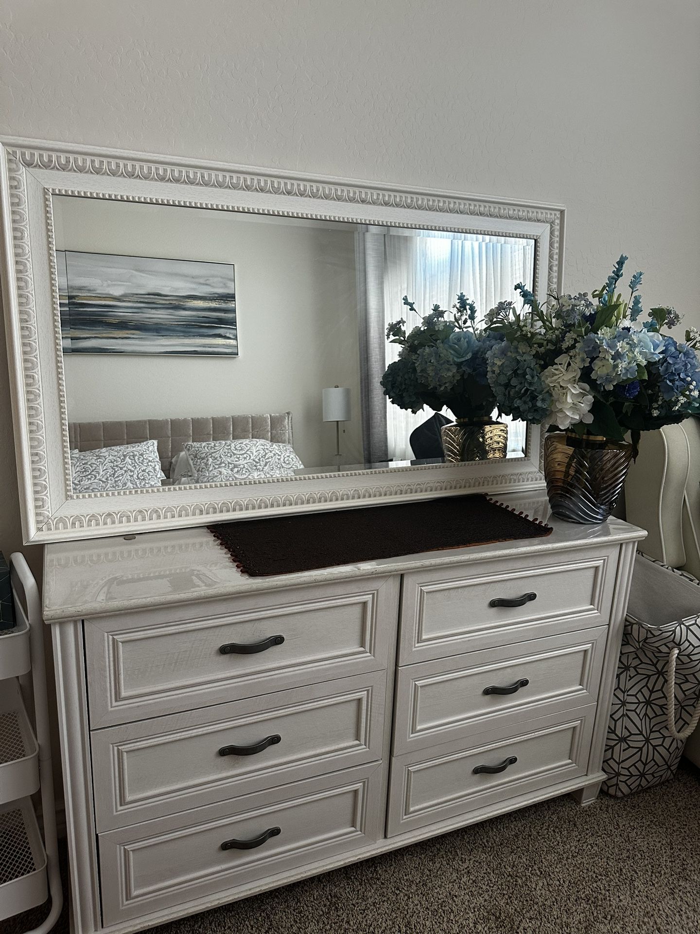 dresser mirror