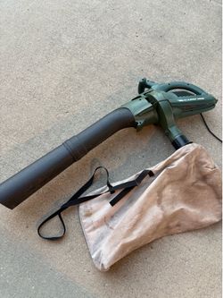 Black & Decker electric leaf blower