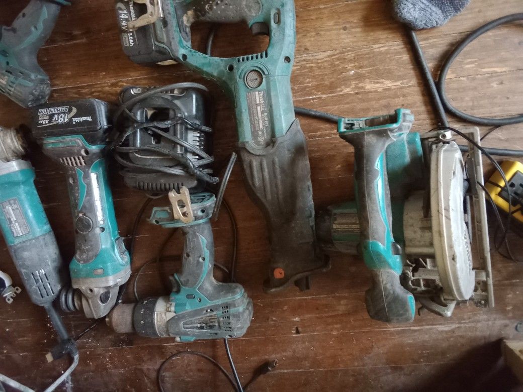 Roofing Nail Gun