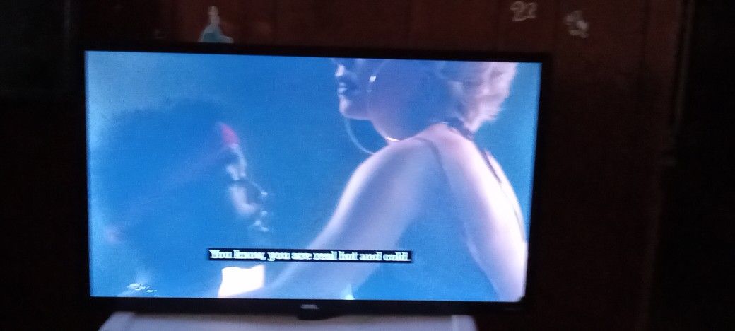 Ruko 32 in tv w/Remote