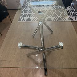 Dining room Table