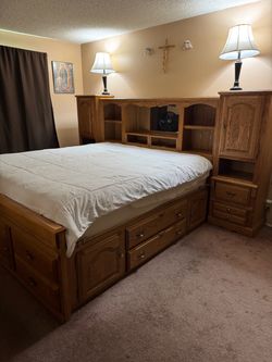 King Oak Bedroom Set storage bed us dresser + mirror