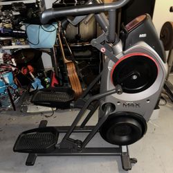 Bow Flex Max Trainer M5