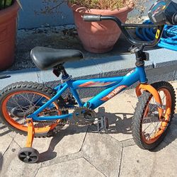 Dynacraft 16 Inch Hot Wheels Bike With Removable Training Wheels 