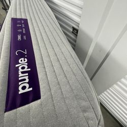 Purple 2 mattress Queen size For Sale 