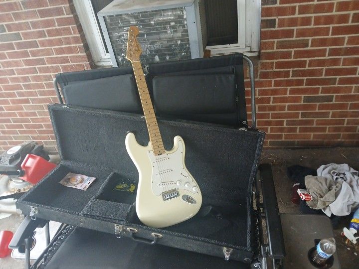 Fender Stratocaster