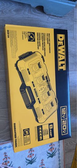 DEWALT DCB104 Multi-Port Simultaneous Fast Charger
