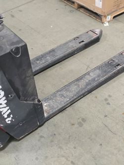Raymond pallet jack