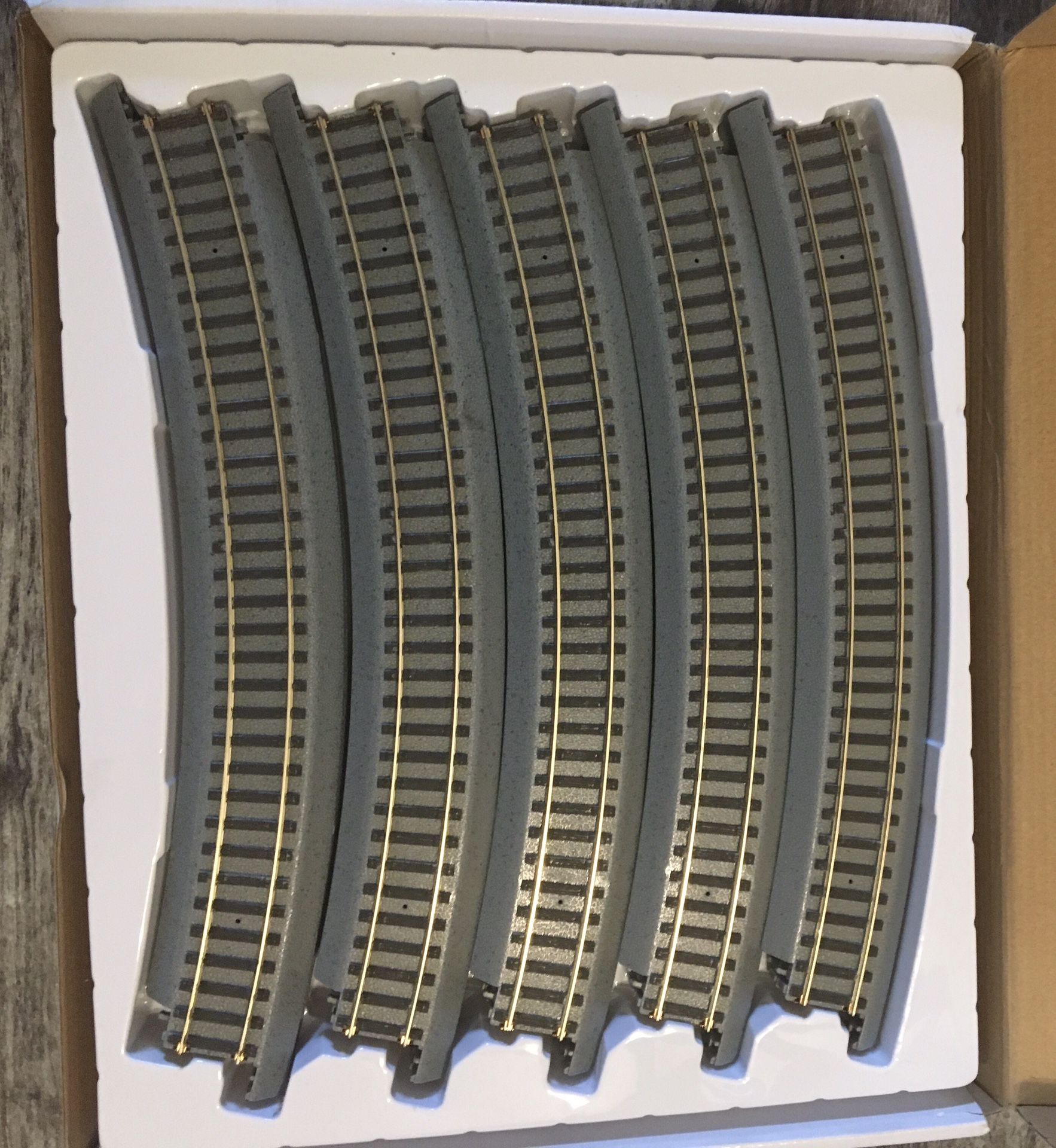 Hawthorne Village Curved Track