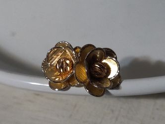 Gold flower earrings
