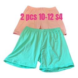 2 SHORTS NEW GIRLS SIZE 10-12 ❤️❤️
