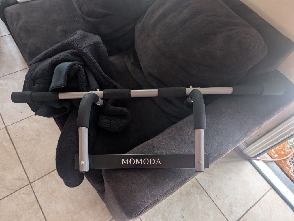 Doorway Pull Up Bar