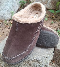 Nice Mens 9 Sorel Chocolate Brown Suede Moccasin Slippers Faux Fur Lined