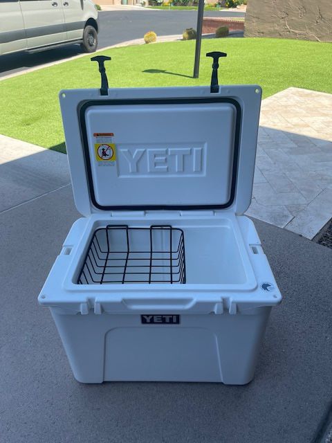 Yeti Cooler 50 In White