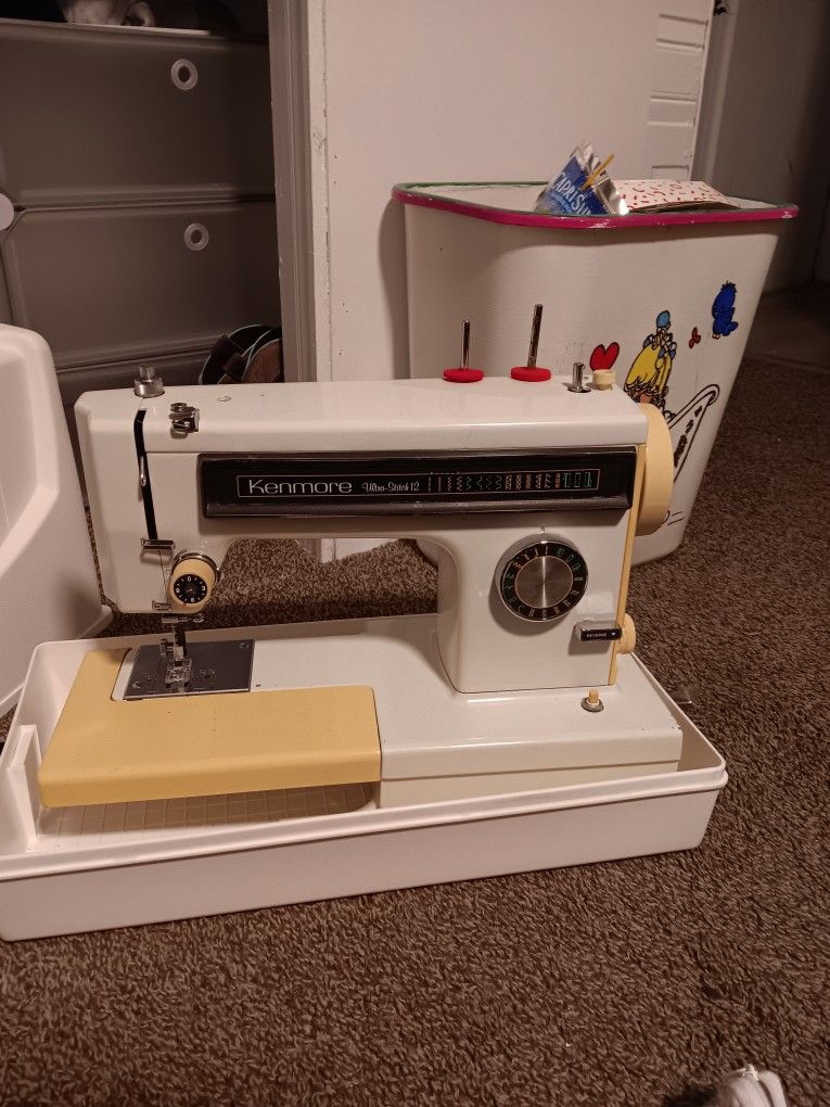 Kenmore Ultra-Stitch 12 +Accessories