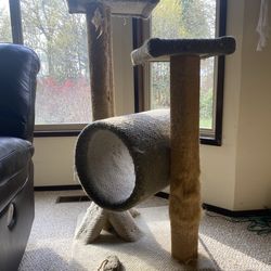 Cat tree