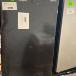 Magic Chef Mini Fridge ❄️ hmr330be 3 4X I