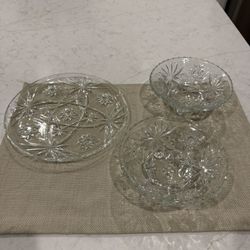 Vintage Clear Pressed Glass 3-Piece Serving Set – 11.5" Platter & Two 7" Footed