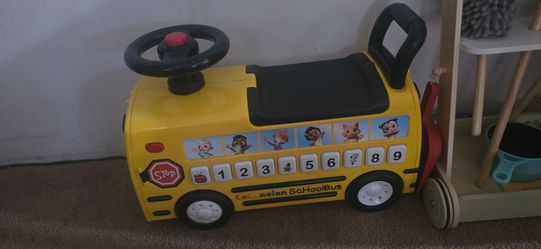 Cocomelon bus
