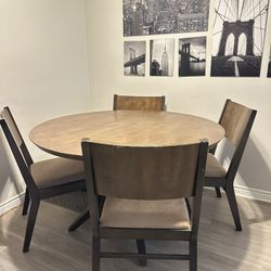 LIVING SPACES 48 INCH OAK DINING TABLE SET