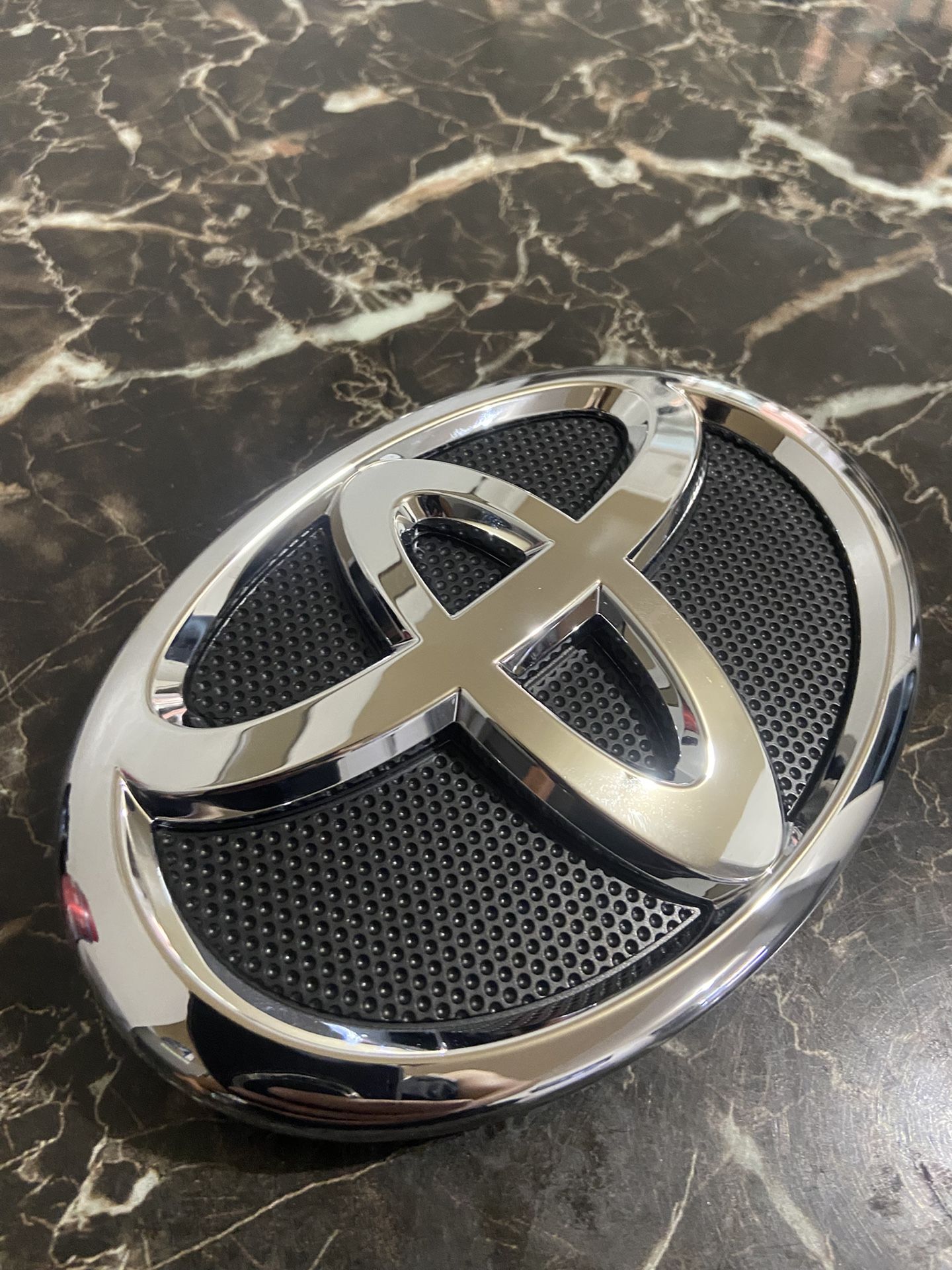 Toyota Grill Emblem