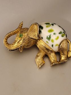 Vintage Rhinestone Gemstone Goldtone Pin