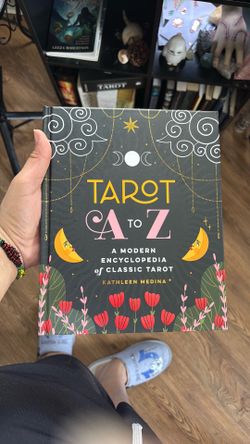 Tarot A-Z A Modern Encyclopedia of classic Tarot book