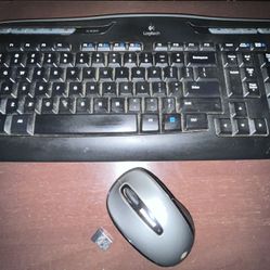 Used Logitech wireless keyboard & mouse in good condition 