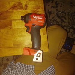 Milwaukee Fuel Brushless 1/4 Inch Impact