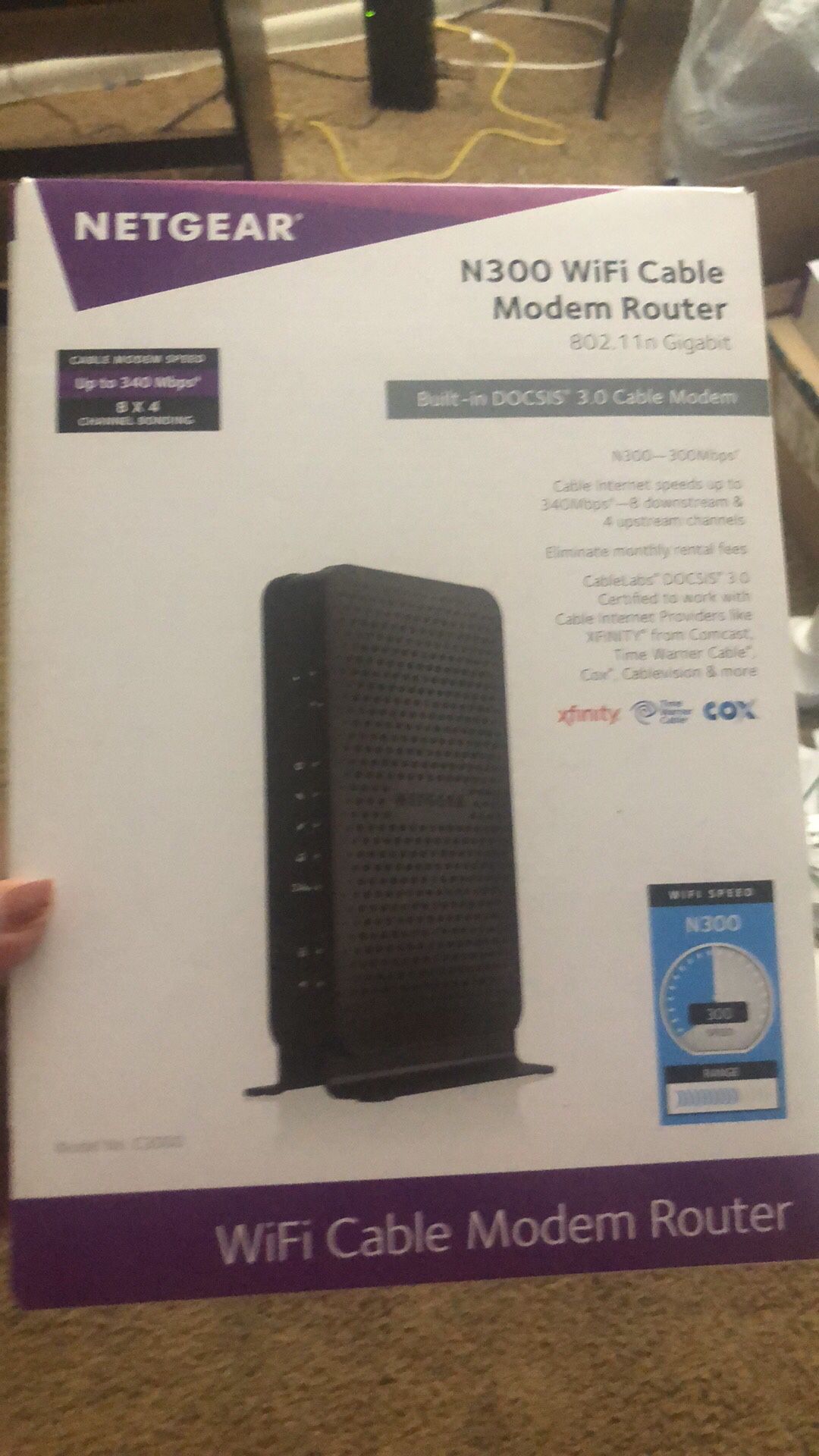 NetgeAr N300 WiFi and cable modem router