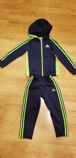 Toddler boy Addidas outfit size 5t
