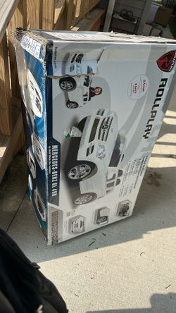 2.5 Mph 6 Volt Ride On Vehicle Mercedes-Benz Rideing Car 