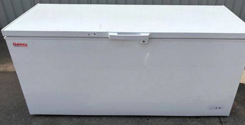 Commercial chest freezer