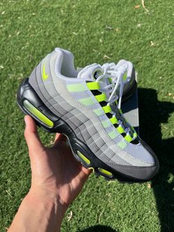 Sz 9 Nike Air Max Neon OG $250 FIRM NO TRADES
