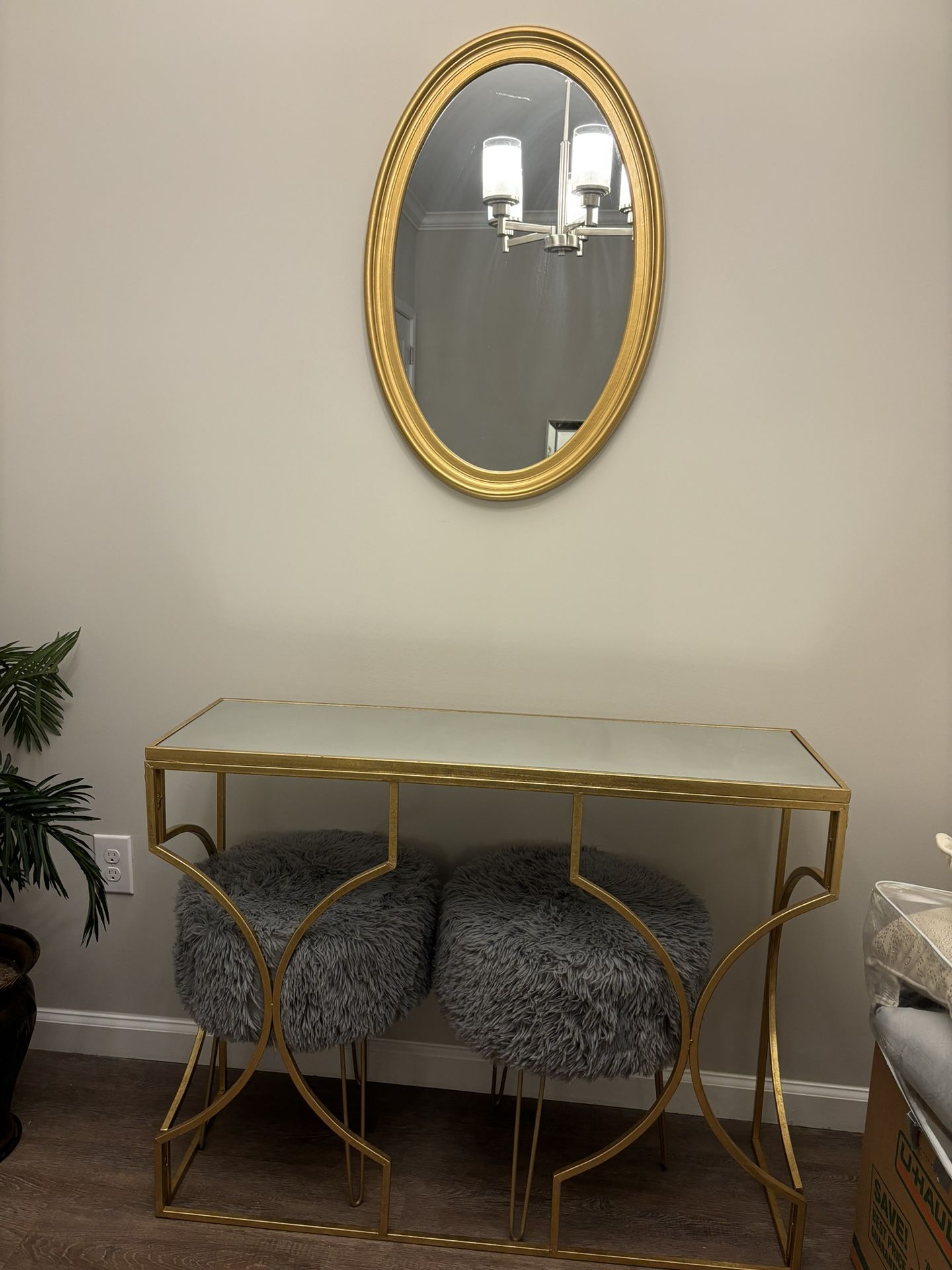 Gold Mirror And Gold Mirror Table