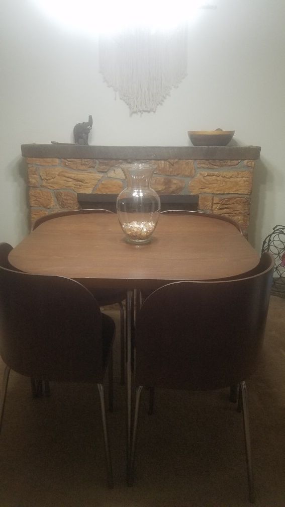 Dining room or kitchen set