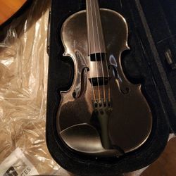 Tower Violin With Case and Accessories 