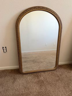 Gold mirror
