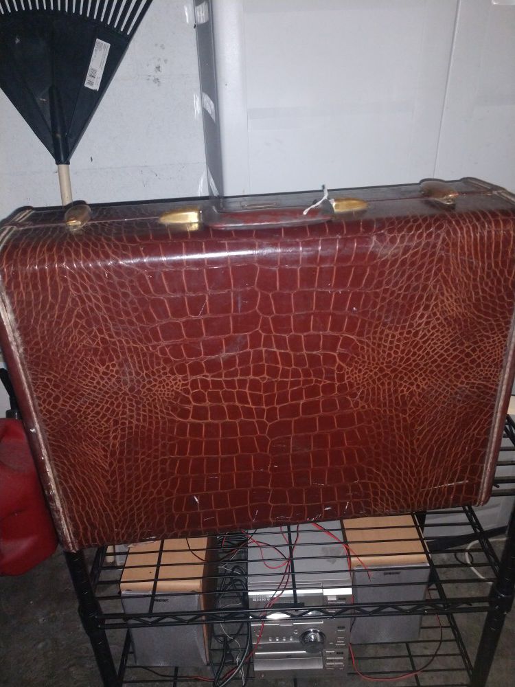 Samsonite Vintage Luxury Small Suitcase