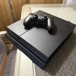 PS4/ PlayStation 4 