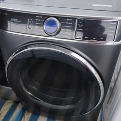 GE GAS DRYER LIKE NEW