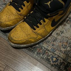 Nike Air Jordan 1 Low Yellow Size 13 For Sale 
