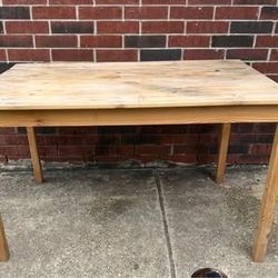 INGO Kitchen Pine Table 120x75 cm product 146.300.09 👉🏼needs a bit of TLC and it’ll be like new