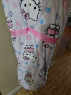 Hello Kitty Throw Blanket