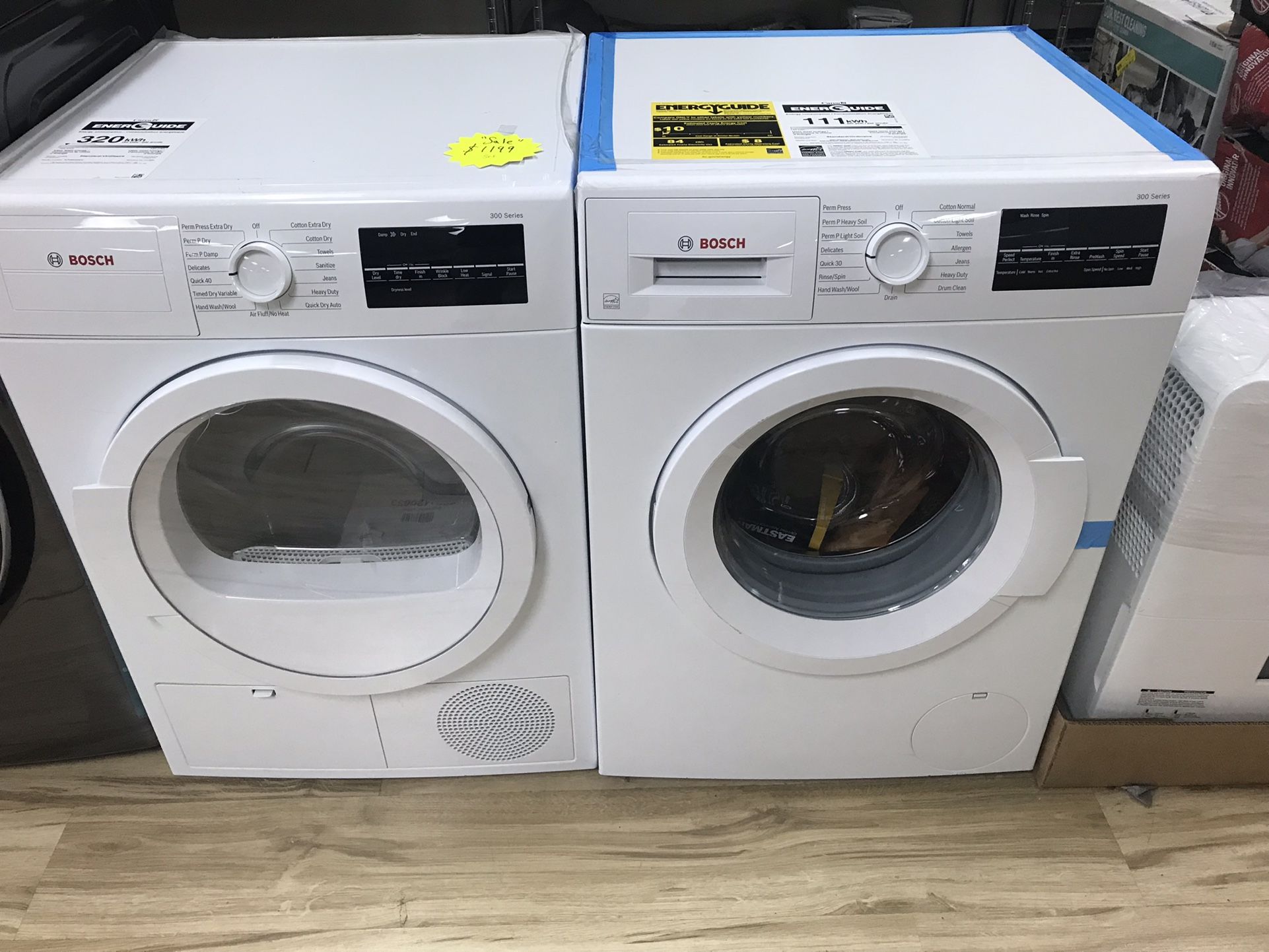 Bosch 300 Series washer and dryer set In White