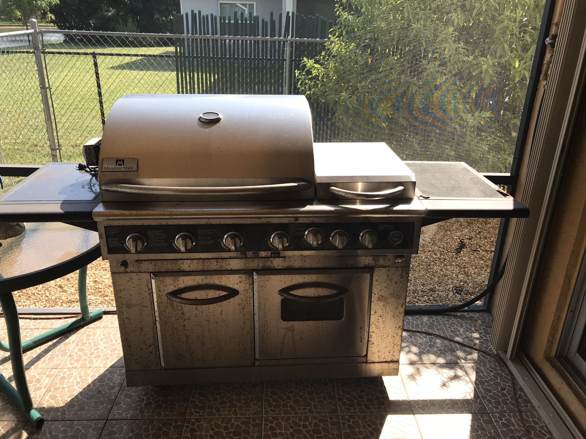 Members Mark BBQ gas grill & Oven Combo