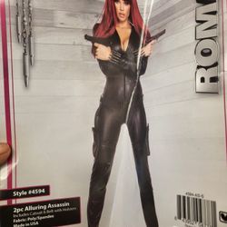 Allurin Assasin Costume Small