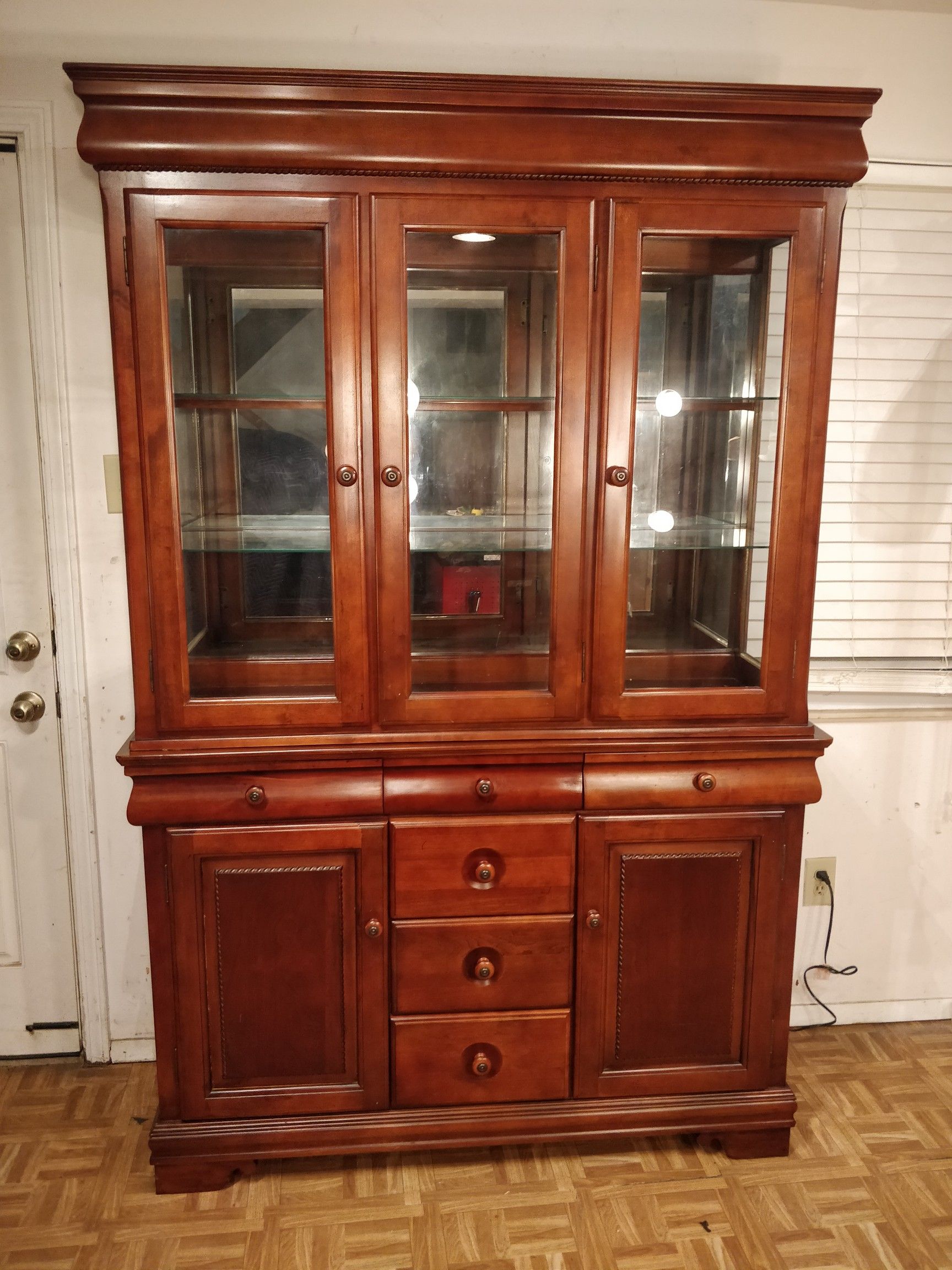 Solid wood 2 pieces China cabinet/TV stand/buffet with drawers, shelves & light in great condition, all drawers working well dovetail drawer