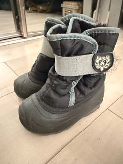 Toddler snow boots size 6