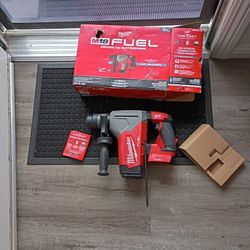 M18 Rotary Hammer 